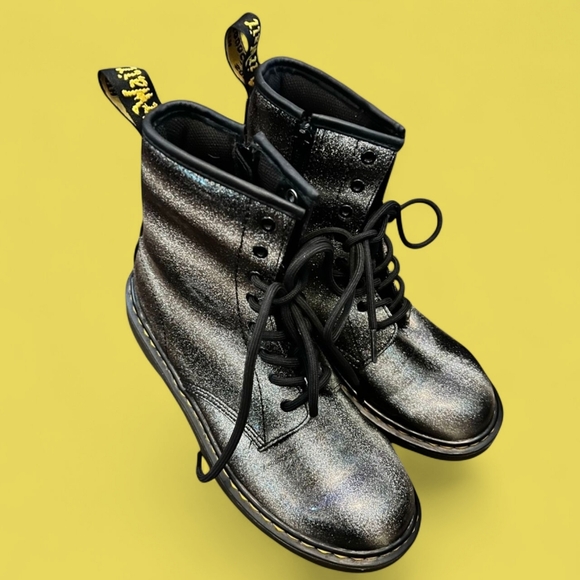 Doc Martens - Picture 5 of 7